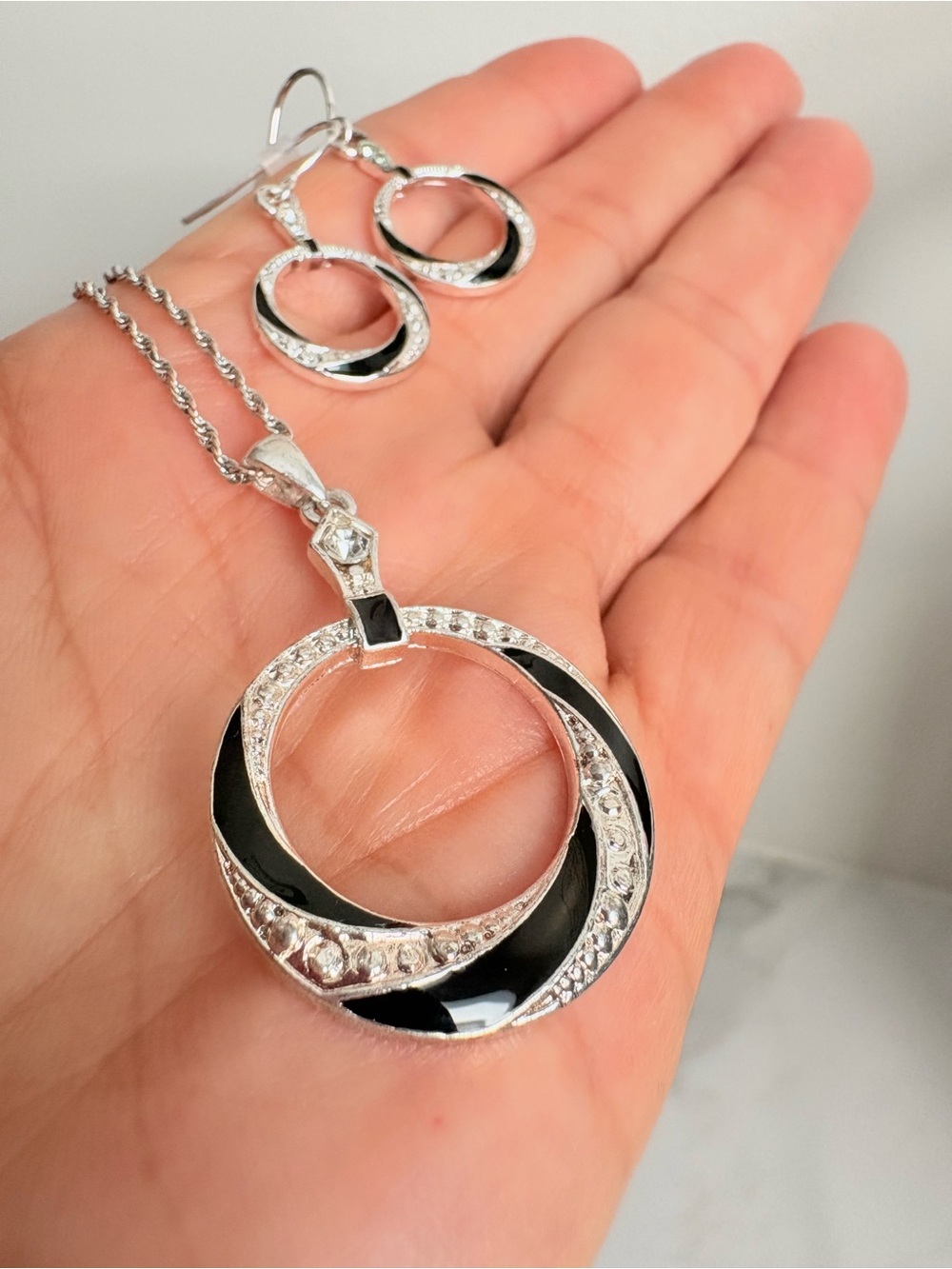 Vintage Avon Black Enamel Crystal Circle Necklace Earrings Set Silver Tone Y2K